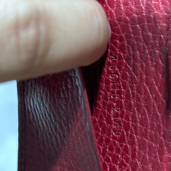 Gucci Authentic Marmont 6 key holder - Picture 8 of 17